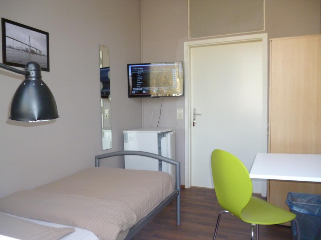 Bergedorf Haus 9 Hotel Hamburg Room photo